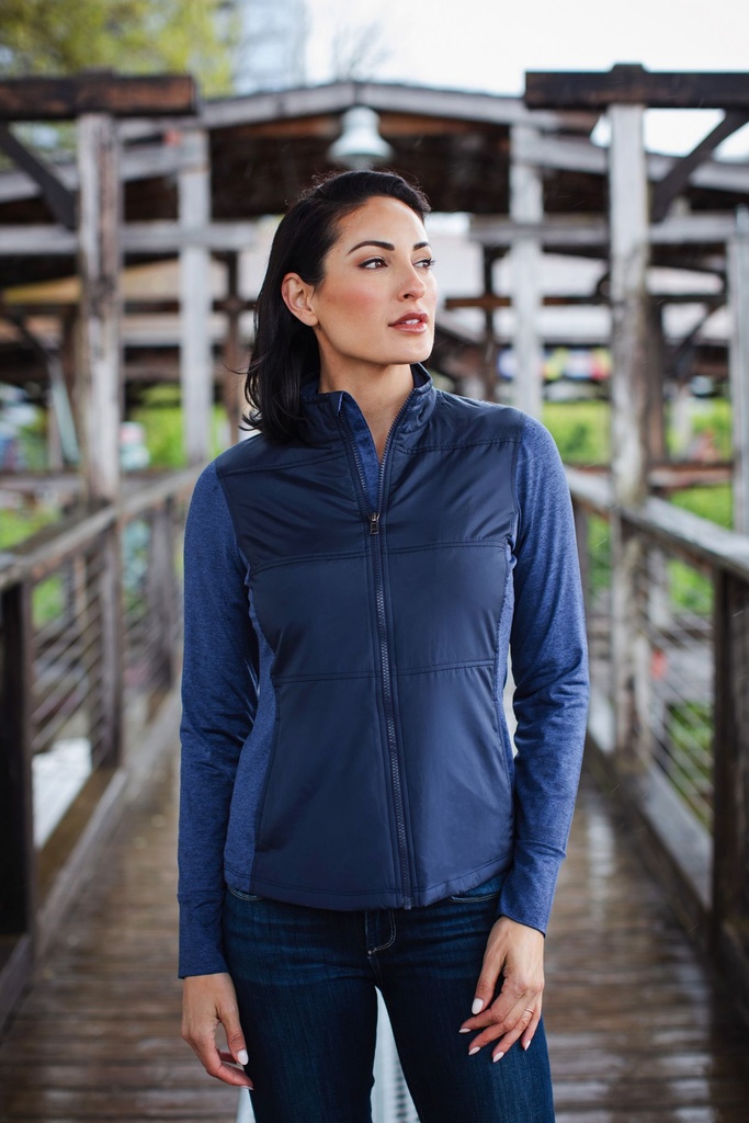 Black - Lifestyle Image 4