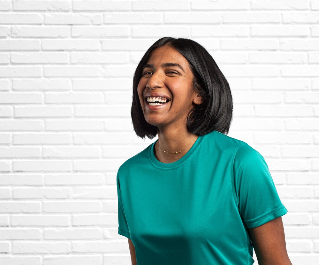 Black - Lifestyle Image 4