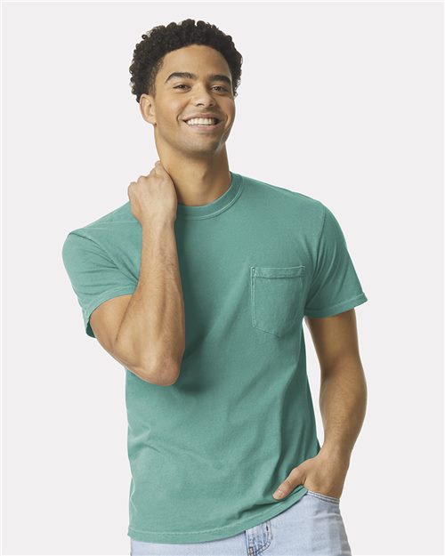 T-shirt épais à poche teinté en pièce